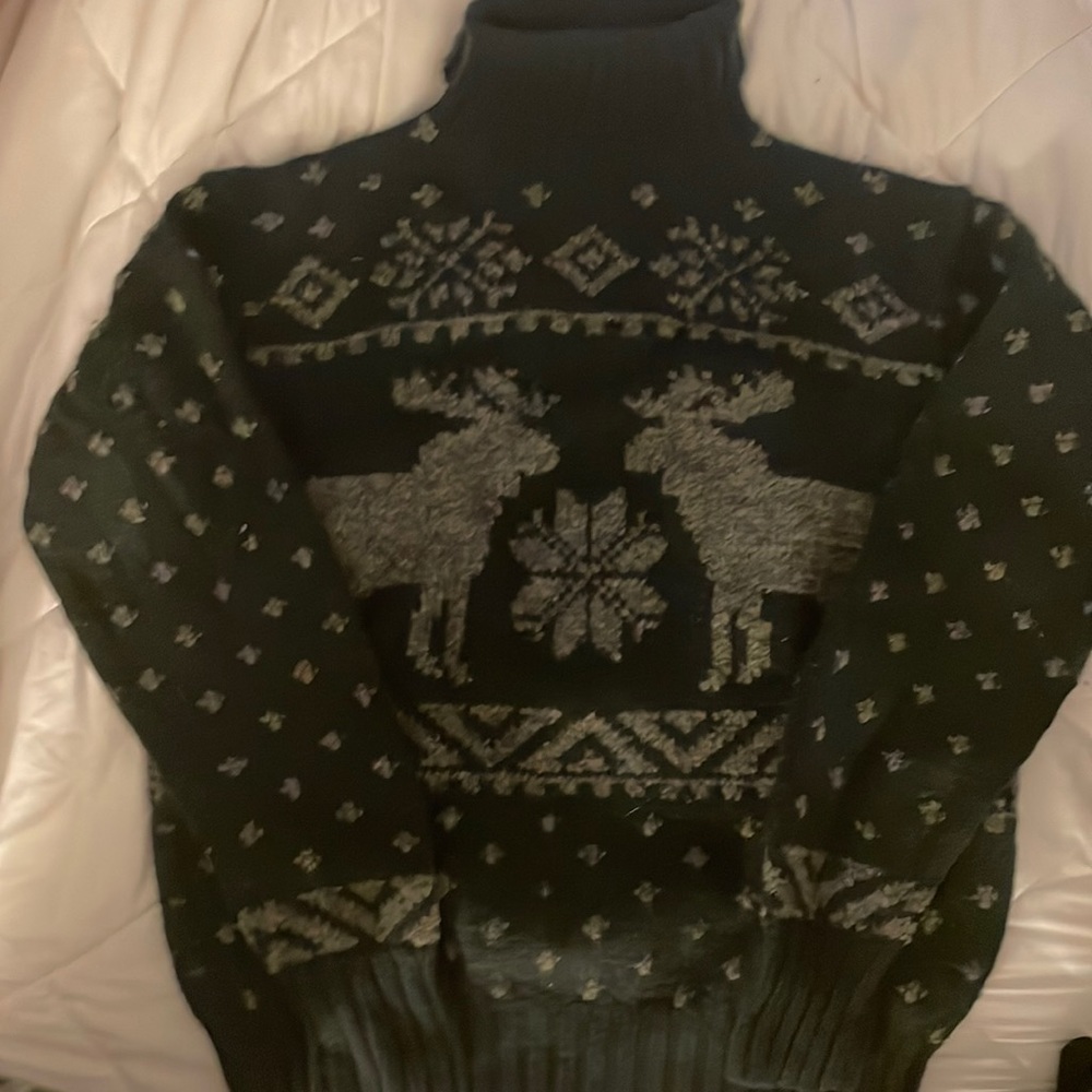 Excellent condition vintage Ralph Lauren reindeer sweater. Hand knit. 100 % wool